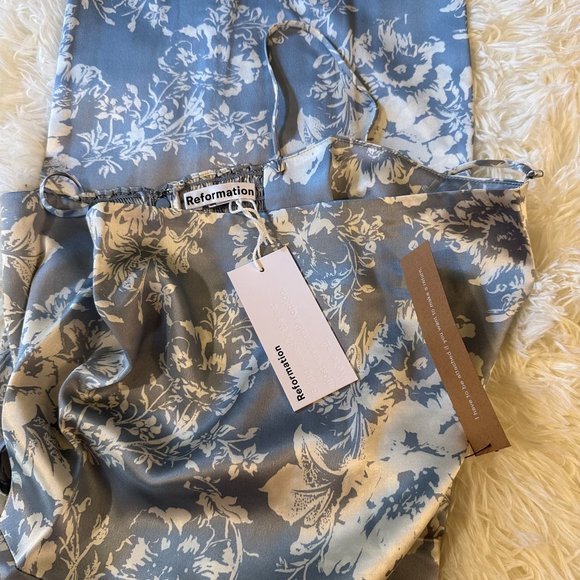 Reformation Frankie Silk Dress in Porcelain Reformation - Picture 7 of 13